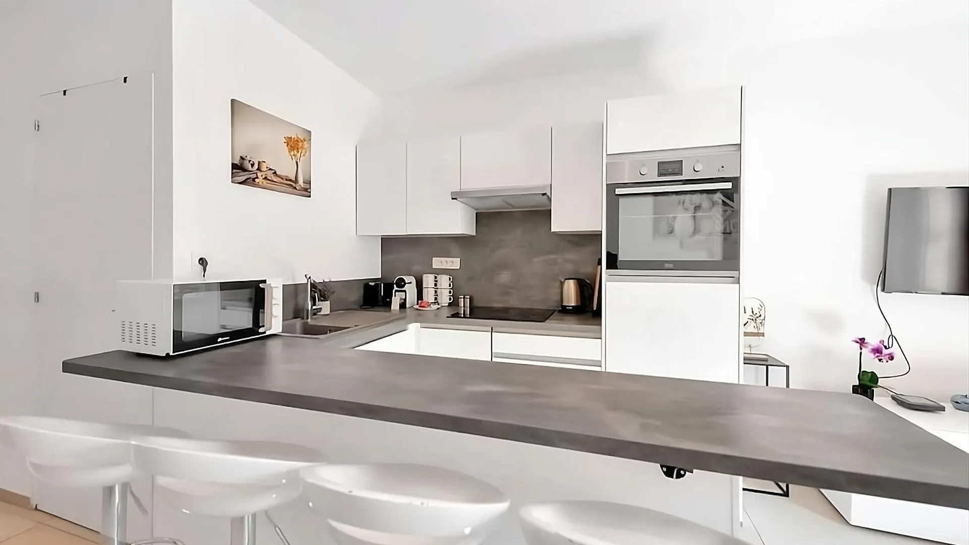 Nice 2 Rooms In The Heart Of Канны 0*,  Франция