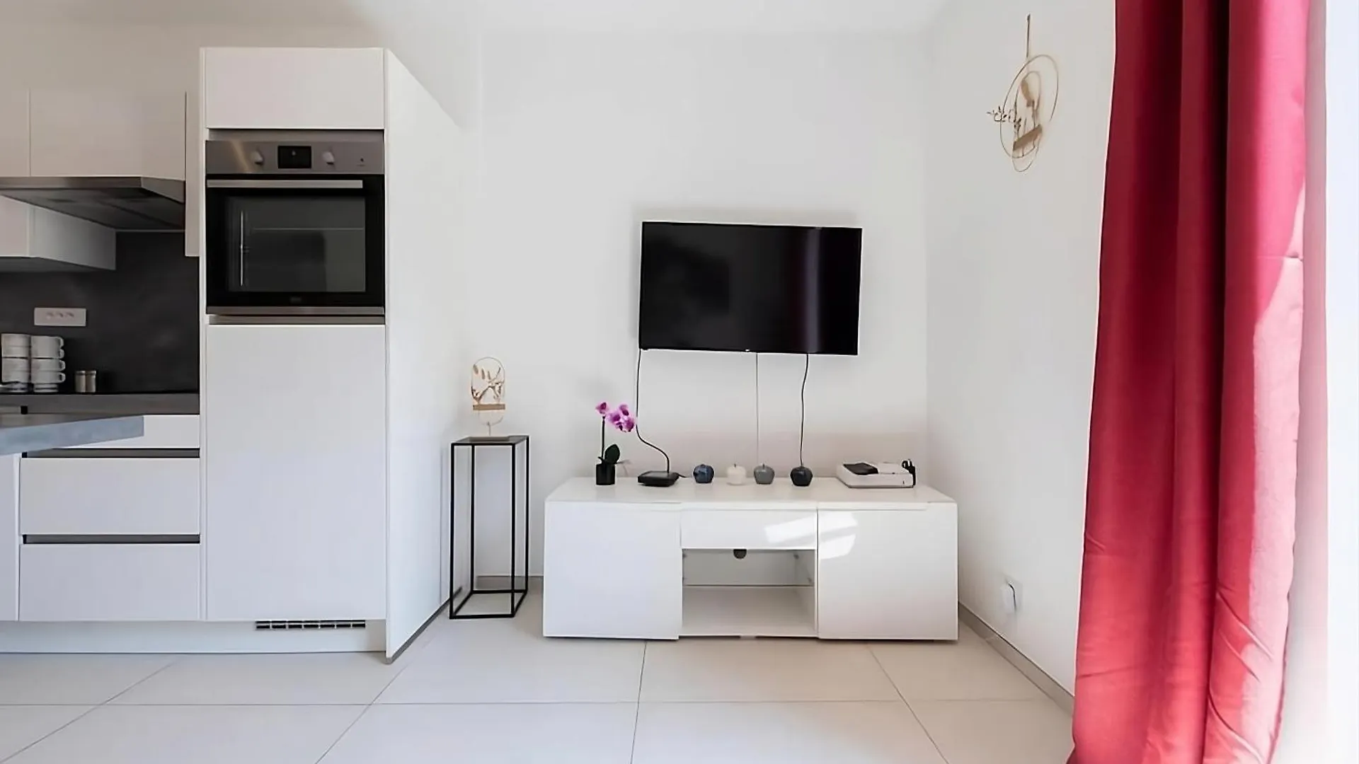 Nice 2 Rooms In The Heart Of Cannes 0*,